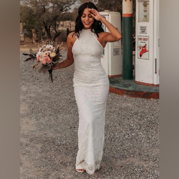 Lace floor length white dress - Picture 2 of 5